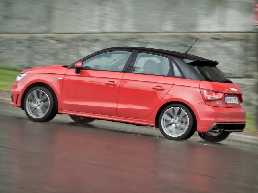  Audi A1 Sportback TFSI S-Line (8X) 2012 года  (AU) (фото 6 из 12)